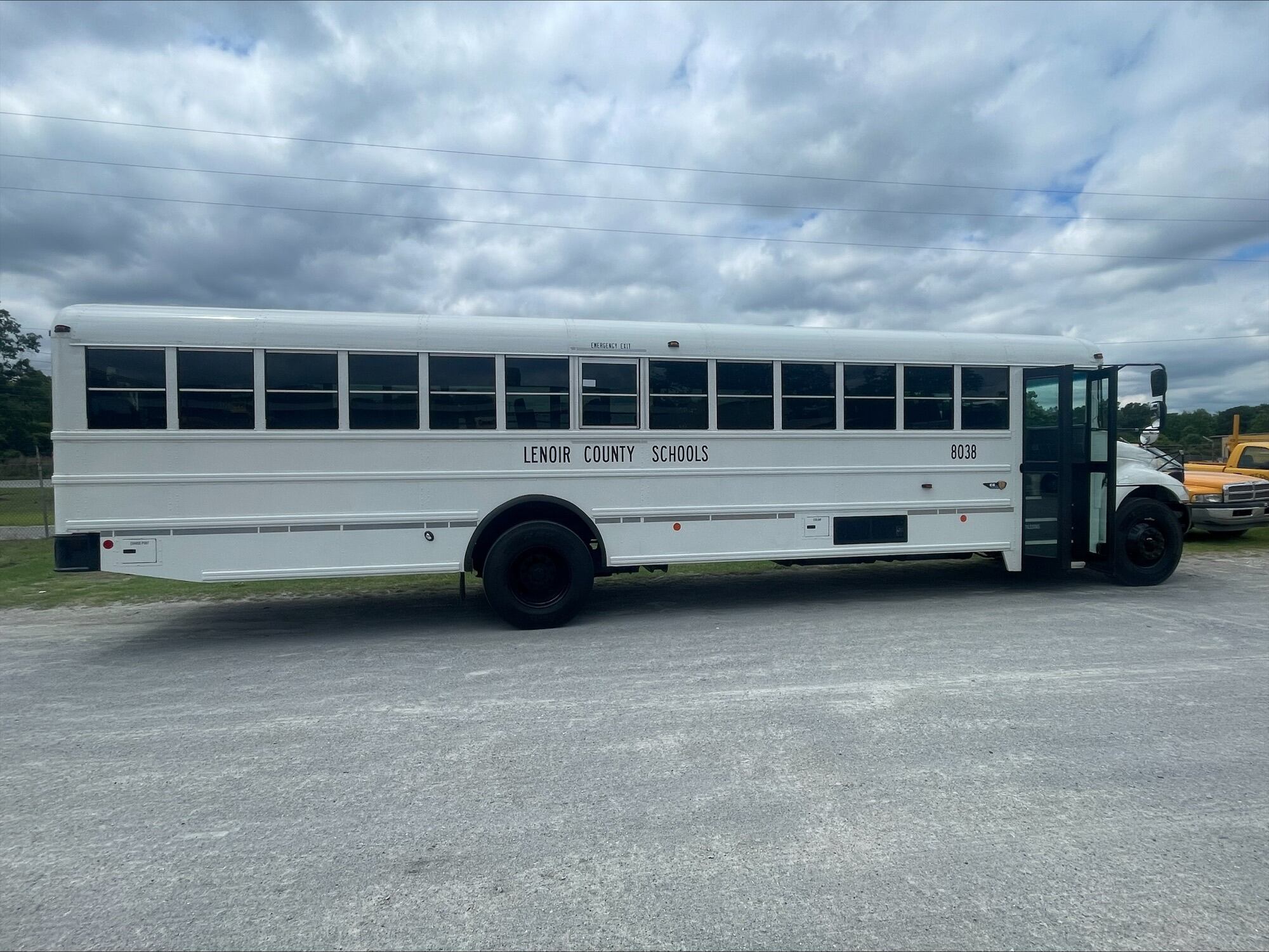 Lenoir County Public Schools introduces all-electric activity bus - Vimarsana News