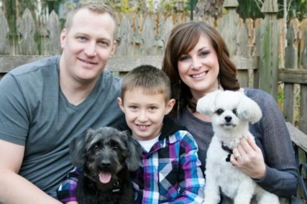 Bauer (right) was a 15-year-old Pomeranian-Shih-tzu mix that weighed 10 pounds. He died after...
